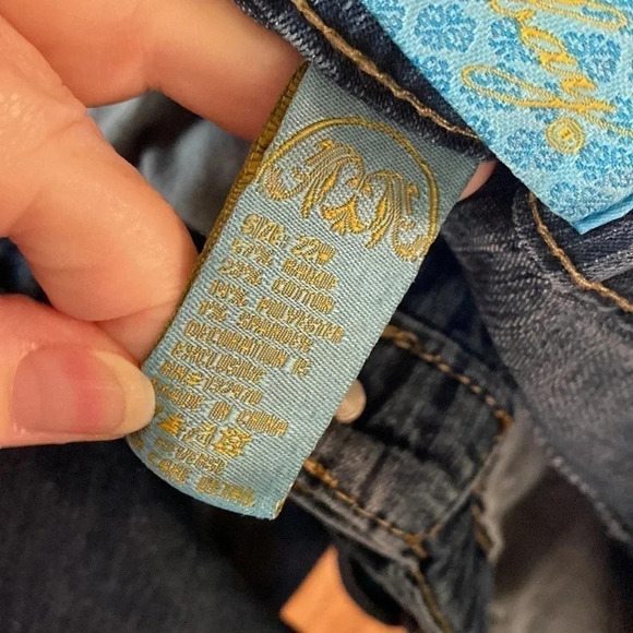 Jeanbay Medium Wash Denim Embroidered Floral Flap Pockets - Picture 7 of 8